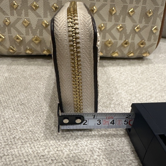 Michael Kors Abbey Vanilla Studded Backpack with wallet - Picture 11 of 12